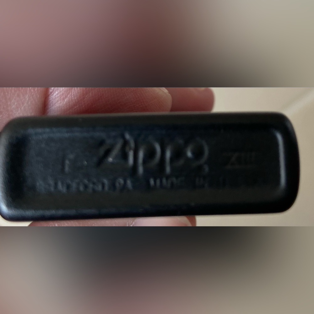 Zippo Black Lighter - Picture 4 of 4